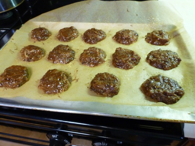 Please note: these are not hamburger sliders they are a dessert and I'm sorry.